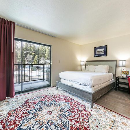 Charming Queen Studio Deluxe W/Balcony #233 At Donner Lake Village تروكي المظهر الخارجي الصورة
