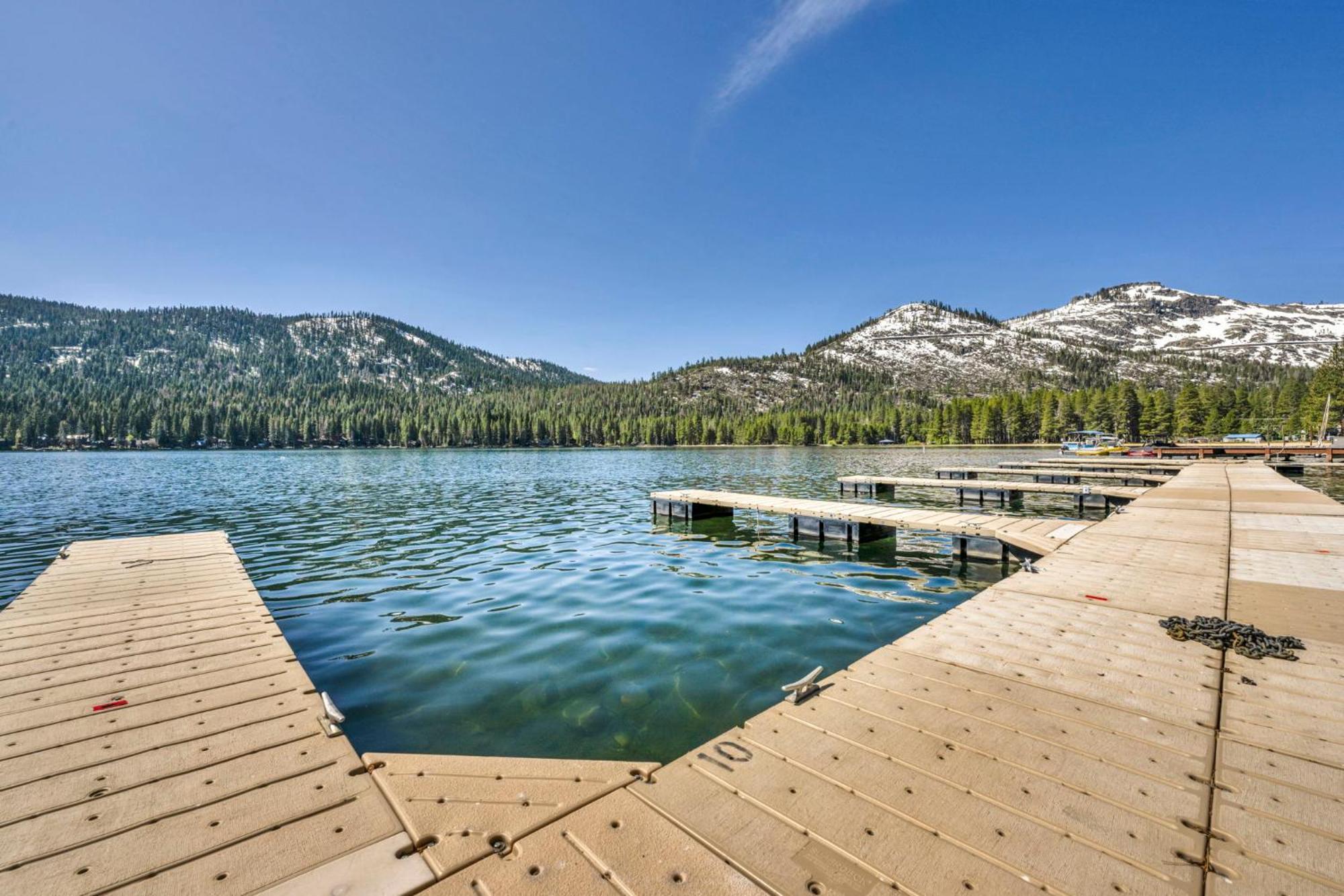 Charming Queen Studio Deluxe W/Balcony #233 At Donner Lake Village تروكي المظهر الخارجي الصورة